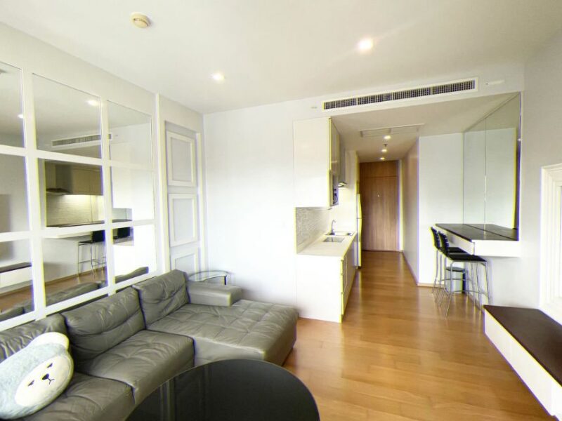 Condo for Rent Phayathai 1 bedroom, Natural Light Near BTS PhayaThai