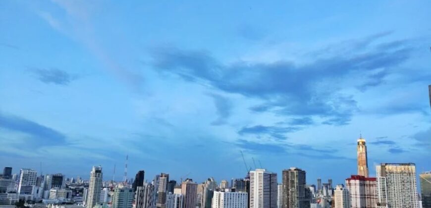 Modern Condo for Rent at Phayathai 2 bedrooms Panoramic City View