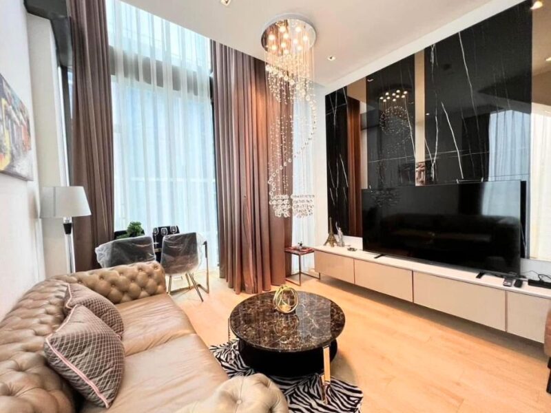 Luxury Duplex Condo for Rent at Chidlom 1 bedroom Nice Beautiful Room Bangkok