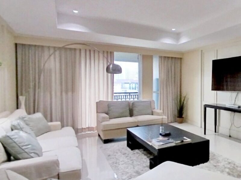 Condo 2 bedrooms for Rent at Sukhumvit 11 Near BTS Nana Bangkok