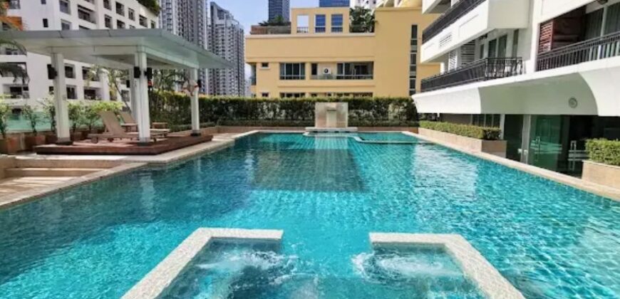 Condo 2 bedrooms for Rent at Sukhumvit 11 Near BTS Nana Bangkok
