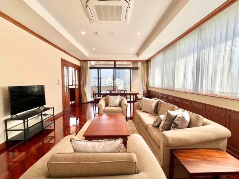 Family Condo at Sukhumvit 26 | 3 bedrooms | Huge space | Last Unit in the Building