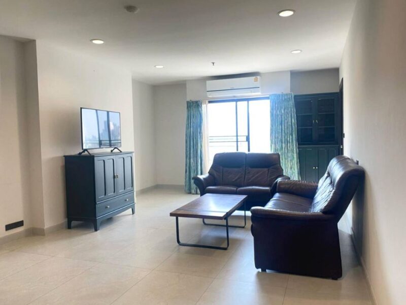 2-Bedroom Condo for Rent Sukhumvit 11 BTS Nana Bangkok