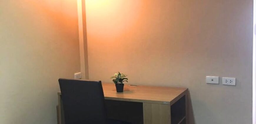 3 bedrooms Condo for Rent at BTS Phrom Phong | Free twice a week maid cleaning