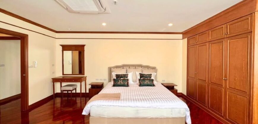 Family Condo at Sukhumvit 26 | 3 bedrooms | Huge space | Last Unit in the Building