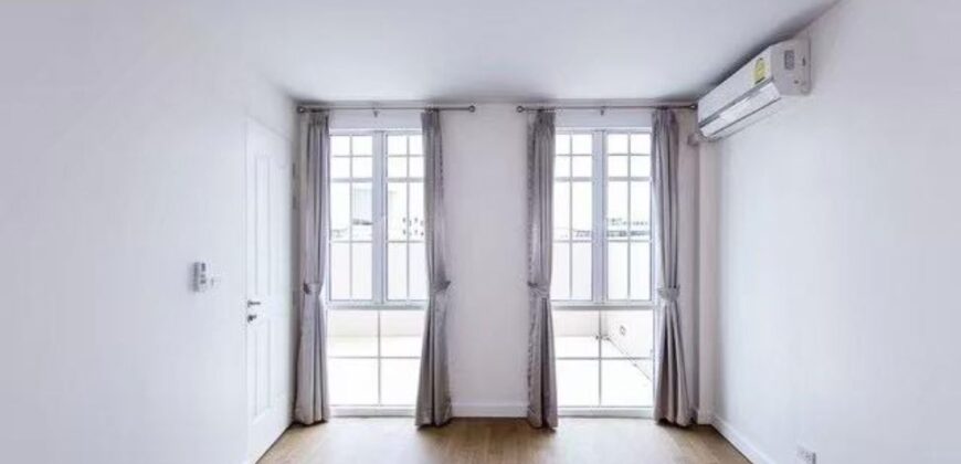 Townhome for Rent at Sukhumvit 77 Near Bangkok Prep Inter School