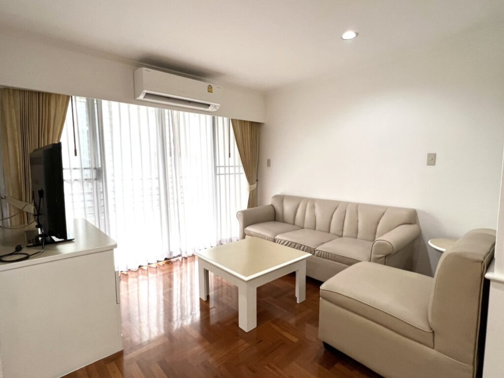 2 bedroom Condo for Rent at BTS Phrom Phong