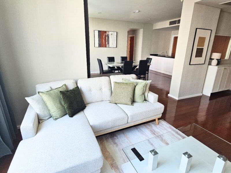 Modern 3-Bed Condo for Rent at Sukhumvit 23, Nice and Bright Room BTS Asok