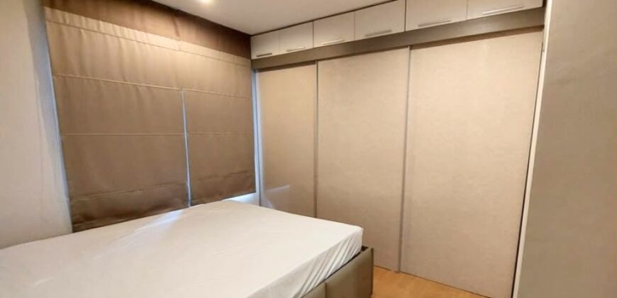 Duplex Condo for Rent at Asoke – Great Natural Light & Near MRT and ARL