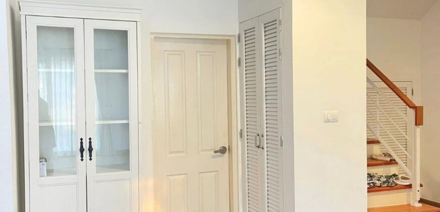 บ้านเดี่ยวหลังมุม 78 ตร.วา พร้อมสนามหญ้าใหญ่ ใจกลางกรุงเทพ