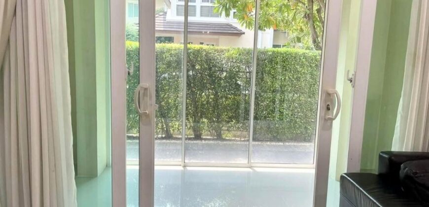 บ้านเดี่ยวหลังมุม 78 ตร.วา พร้อมสนามหญ้าใหญ่ ใจกลางกรุงเทพ