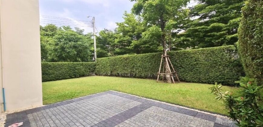 บ้านเดี่ยวหลังมุม 78 ตร.วา พร้อมสนามหญ้าใหญ่ ใจกลางกรุงเทพ