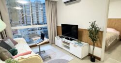 Condo for Rent : Bright 1-Bed + Home Office in Ari – Only 30K!