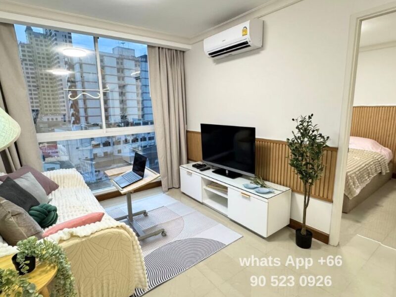 Condo for Rent : Bright 1-Bed + Home Office in Ari – Only 30K!