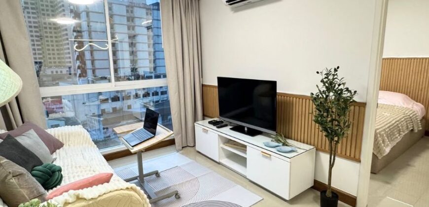 Condo for Rent : Bright 1-Bed + Home Office in Ari – Only 30K!