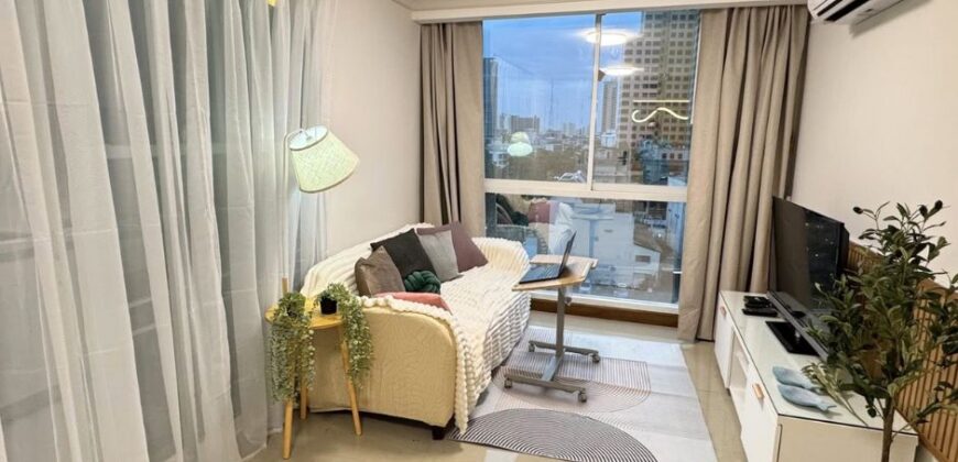 Condo for Rent : Bright 1-Bed + Home Office in Ari – Only 30K!