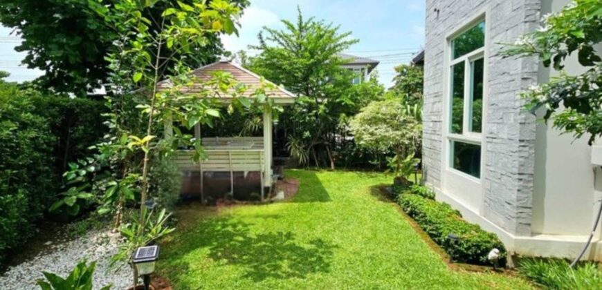 บ้านเดี่ยวหลังมุม สนามหญ้าใหญ่ Land and Houses ลดพิเศษเหลือ 12.8 ล้าน | อ่อนนุช–วงแหวน 5 เขตประเวศ