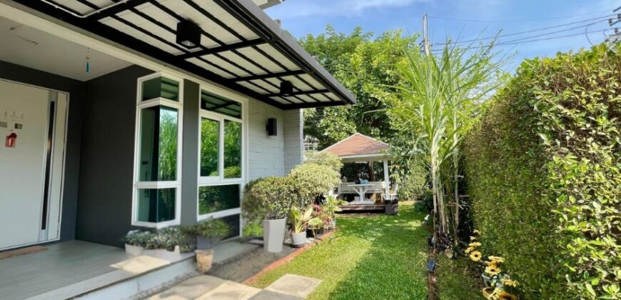 บ้านเดี่ยวหลังมุม สนามหญ้าใหญ่ Land and Houses ลดพิเศษเหลือ 12.8 ล้าน | อ่อนนุช–วงแหวน 5 เขตประเวศ