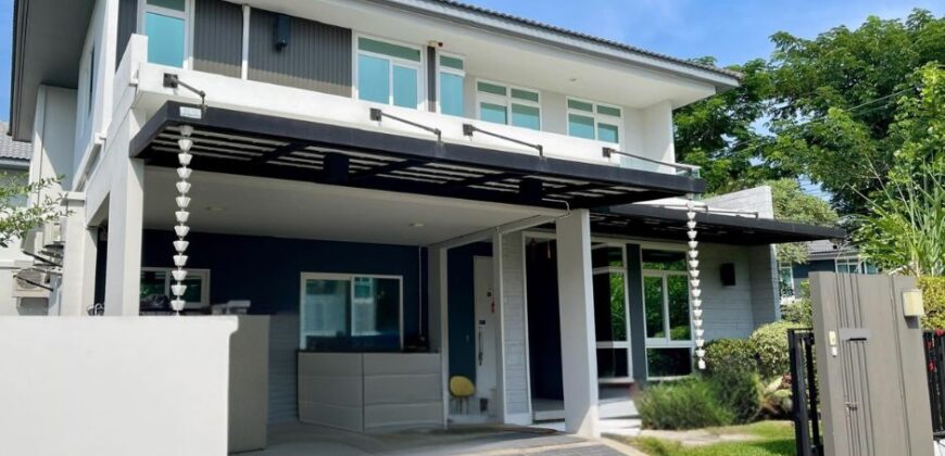 บ้านเดี่ยวหลังมุม สนามหญ้าใหญ่ Land and Houses ลดพิเศษเหลือ 12.8 ล้าน | อ่อนนุช–วงแหวน 5 เขตประเวศ