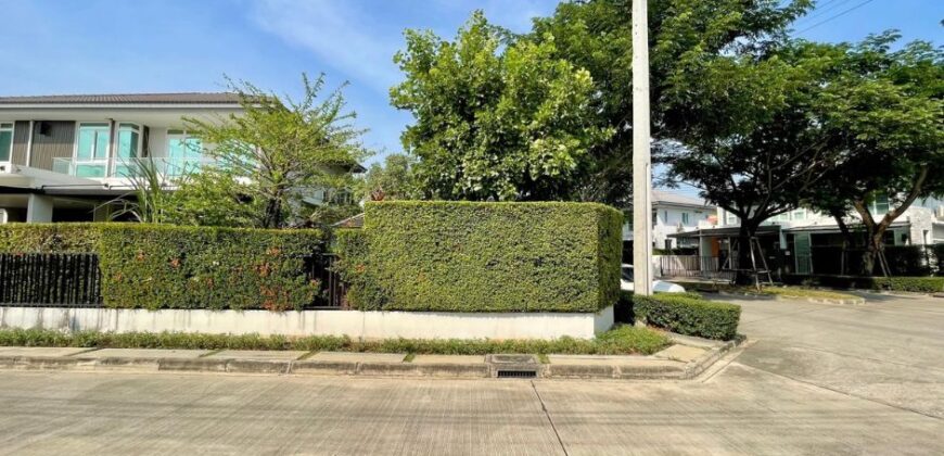 บ้านเดี่ยวหลังมุม สนามหญ้าใหญ่ Land and Houses ลดพิเศษเหลือ 12.8 ล้าน | อ่อนนุช–วงแหวน 5 เขตประเวศ