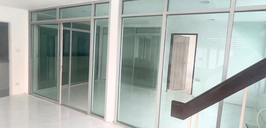 บ้านเดี่ยว 2 ชั้น ทำเลทอง จอดรถได้ 5 คัน ซ.พหลโยธิน 48 ใกล้ BTS สายหยุด