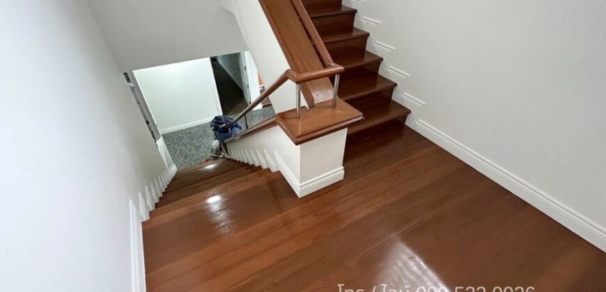 ขายโฮมออฟฟิศ 3 ชั้น ลาดพร้าว 98 | ใกล้รถไฟฟ้าสายสีเหลือง จอดรถได้ 4 คัน