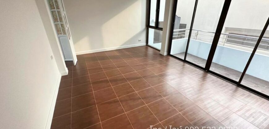 ขายโฮมออฟฟิศ 3 ชั้น ลาดพร้าว 98 | ใกล้รถไฟฟ้าสายสีเหลือง จอดรถได้ 4 คัน