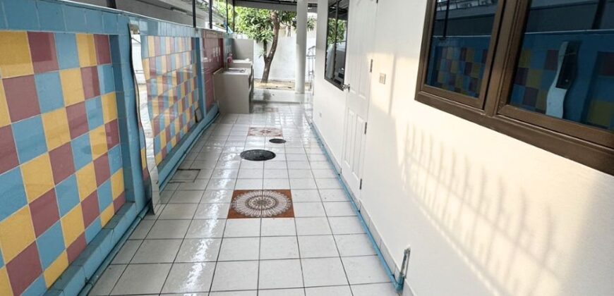 ขายโฮมออฟฟิศ 3 ชั้น ลาดพร้าว 98 | ใกล้รถไฟฟ้าสายสีเหลือง จอดรถได้ 4 คัน