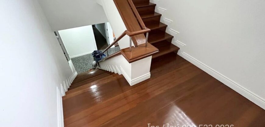 ขายโฮมออฟฟิศ 3 ชั้น ลาดพร้าว 98 | ใกล้รถไฟฟ้าสายสีเหลือง จอดรถได้ 4 คัน