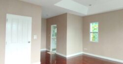 ขายบ้านเดี่ยวสุขาภิบาล 2 บ้านพร้อมอยู่  บ้านมีบริเวณ 3 ห้องนอน ลงทุนซื้อบ้านหลังนี้คุ้ม บ้านสวยน่าอยู่