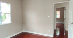 ขายบ้านเดี่ยวสุขาภิบาล 2 บ้านพร้อมอยู่  บ้านมีบริเวณ 3 ห้องนอน ลงทุนซื้อบ้านหลังนี้คุ้ม บ้านสวยน่าอยู่