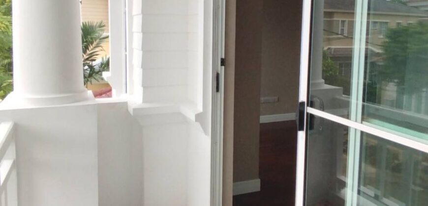 ขายบ้านเดี่ยวสุขาภิบาล 2 บ้านพร้อมอยู่  บ้านมีบริเวณ 3 ห้องนอน ลงทุนซื้อบ้านหลังนี้คุ้ม บ้านสวยน่าอยู่