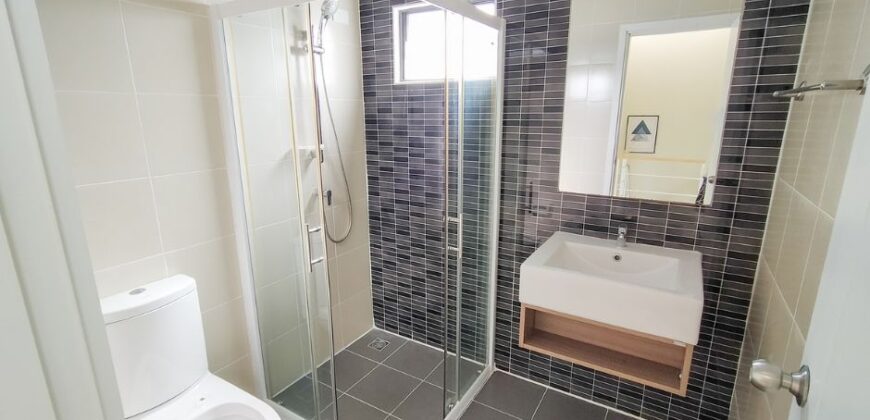 ขายทาวน์โฮม รีโนเวทแล้ว ถนนกาญจนาภิเษก ซอยกิ่งแก้ว 4 ห้องนอน 3.2 ล้าน ฟรีโอน