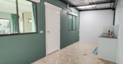 ขายทาวน์โฮม รีโนเวทแล้ว ถนนกาญจนาภิเษก ซอยกิ่งแก้ว 4 ห้องนอน 3.2 ล้าน ฟรีโอน