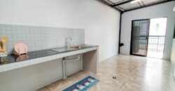 ขายทาวน์โฮม รีโนเวทแล้ว ถนนกาญจนาภิเษก ซอยกิ่งแก้ว 4 ห้องนอน 3.2 ล้าน ฟรีโอน