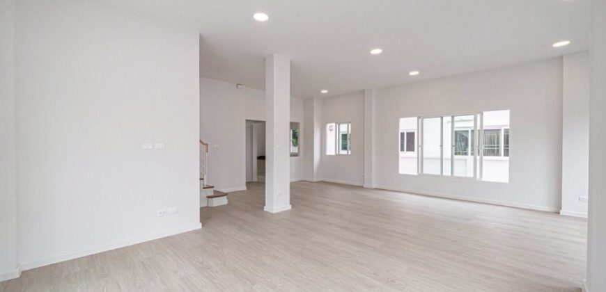 บ้านเดี่ยวหลังมุม เพอร์เฟค เพลส สุขุมวิท 77 ใกล้ Robinson ลาดกระบัง | ราคา 7.19 ล้าน | พร้อมอยู่ ทำเลดีมาก