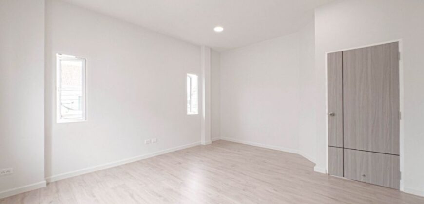 บ้านเดี่ยวหลังมุม เพอร์เฟค เพลส สุขุมวิท 77 ใกล้ Robinson ลาดกระบัง | ราคา 7.19 ล้าน | พร้อมอยู่ ทำเลดีมาก