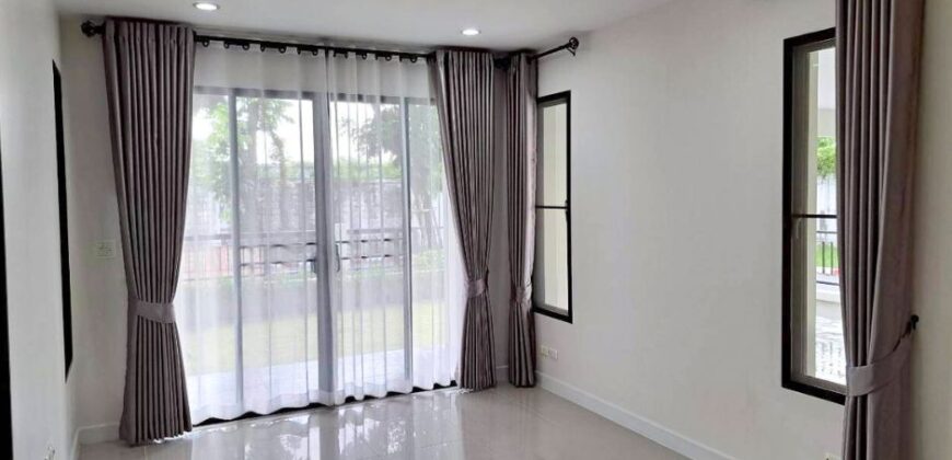 ขายบ้านเดี่ยวบางนา วงแหวน ที่ดินใหญ่ หน้าบ้านไม่ชนใคร ราคา 10.5 ล้าน